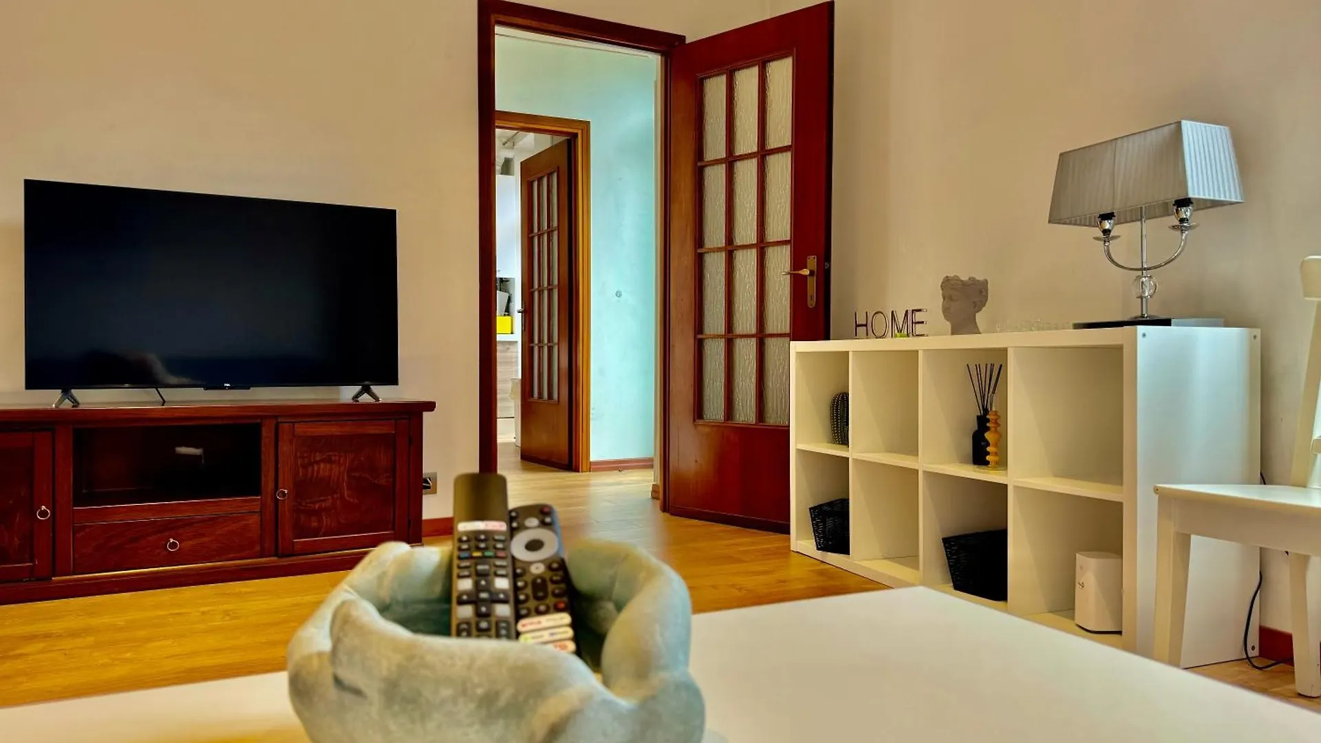 Como Lake 2Bd Near The Station Apartment