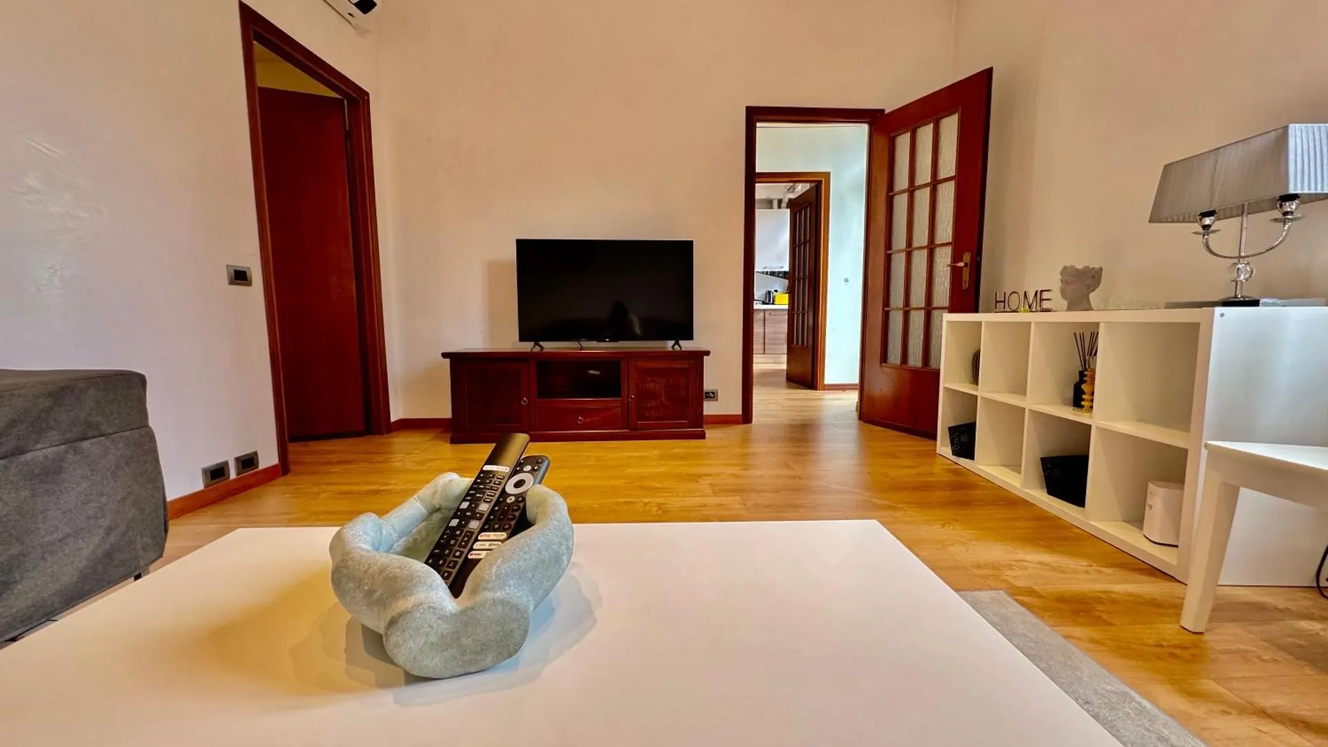 Como Lake 2Bd Near The Station Italy